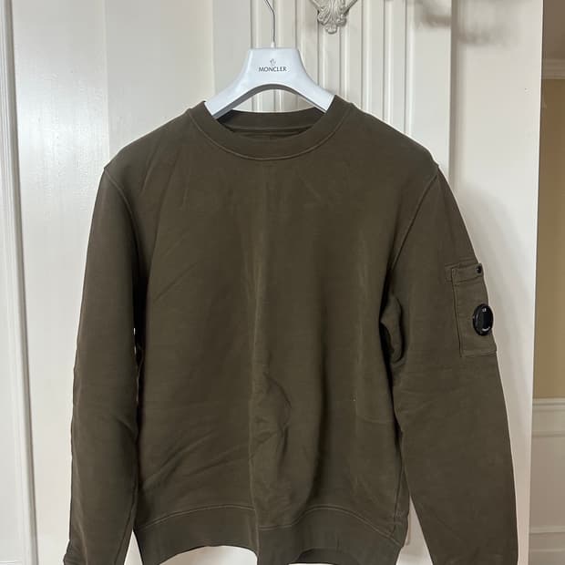 cp컴퍼니 맨투맨L