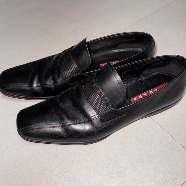 OOs Prada Vintage Loafer