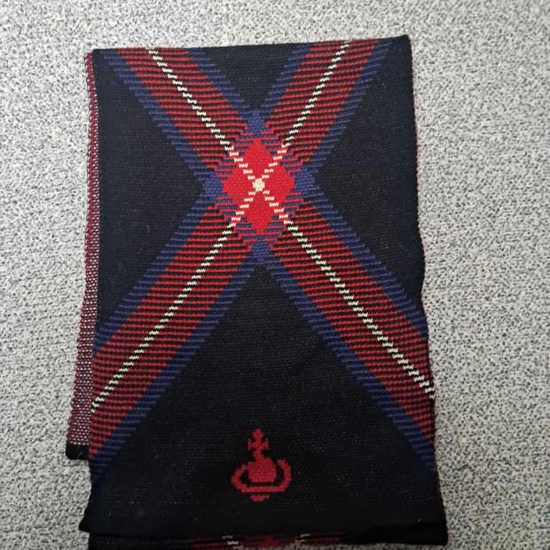 비비안웨스트우드 체크울목도리