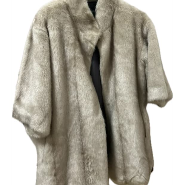 금강모피 7부 에코퍼 코트 자켓