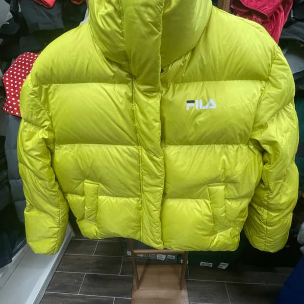 휠라 형광 숏패딩m사이즈 