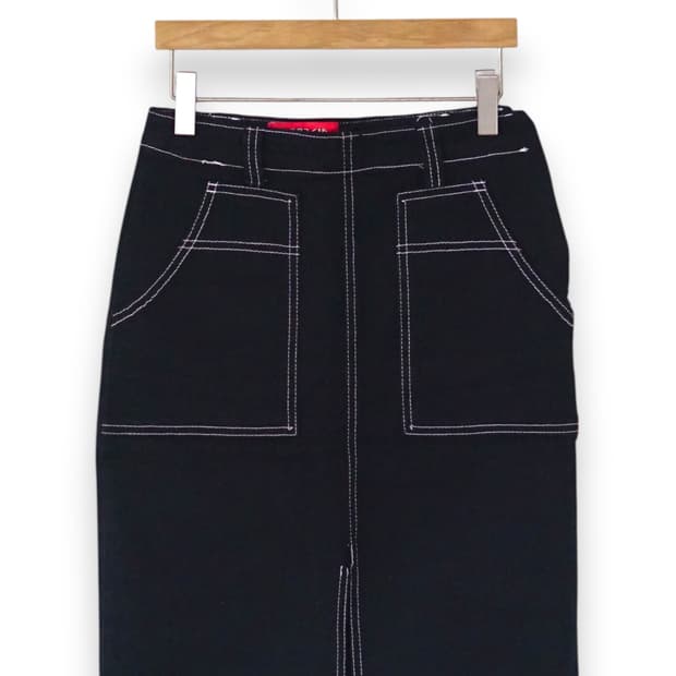 블랙 스티치 데님 스커트