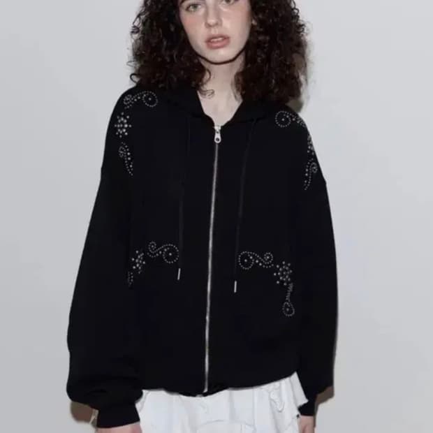 폴리수엠 후드집업