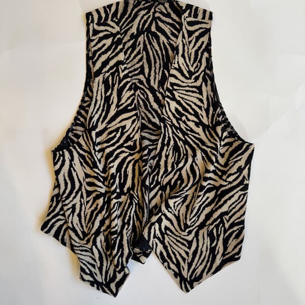 ZEBRA PATTERN ASYMMETRIC DRAPE VEST