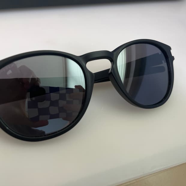 오클리 래치 매트블랙/ 프리즘 편광렌즈