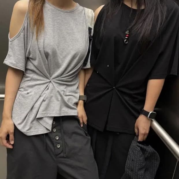 다이닛 원슬릿 스냅 티셔츠 차콜 one slit snap tshirts