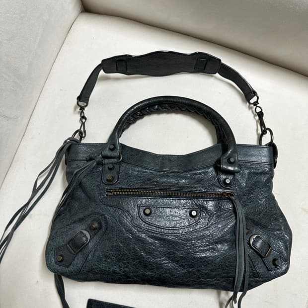 [A+ 정품] 발렌시아가 시티 모터백 퍼스트 다크그레이