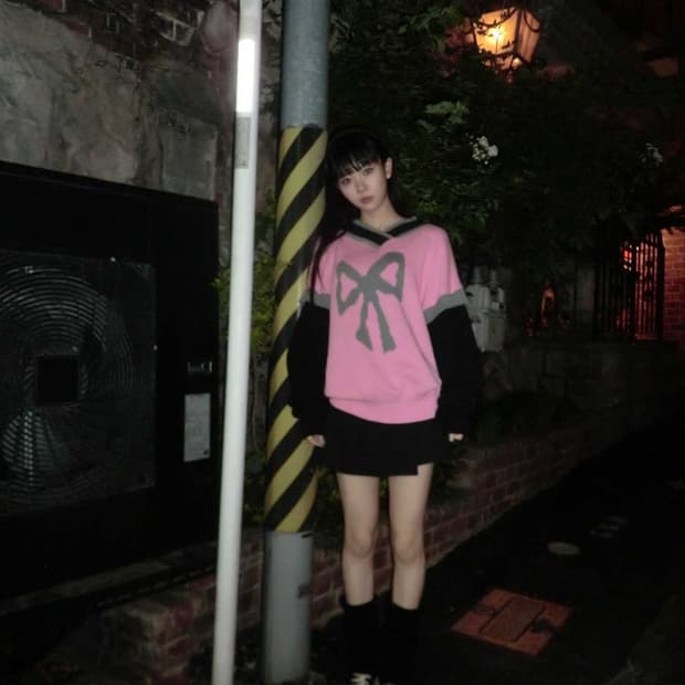 모카 손민수 니트 Bye Bambi