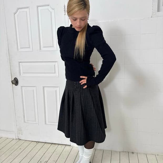 카나리 다크 그레이 울 스커트 DARK GREY WOOL STRIPE