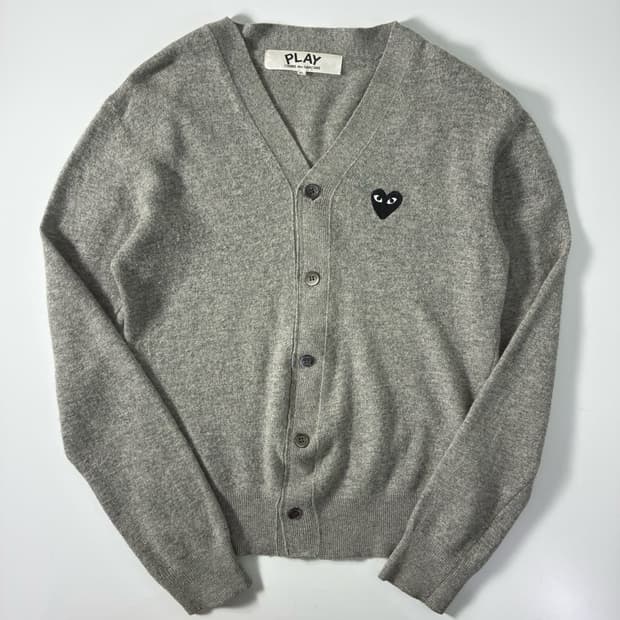 COMME des GARÇONS  꼼데가르송 블랙하트 와펜 울니트 가디건