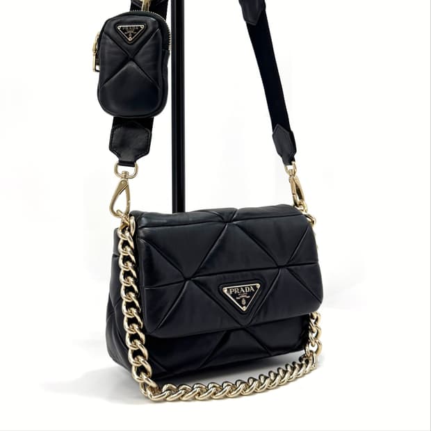 프라다 삼각로고 패디드 퀼팅 체인 숄더백 크로스백 블랙 (1BD292)