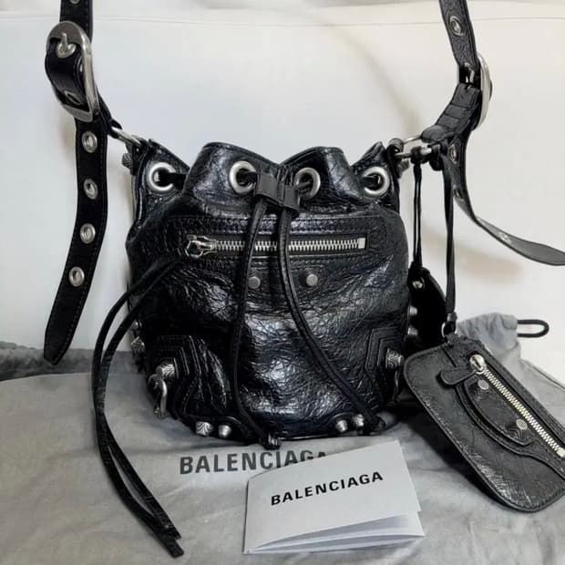 발렌시아가 르카골 버킷백 xs