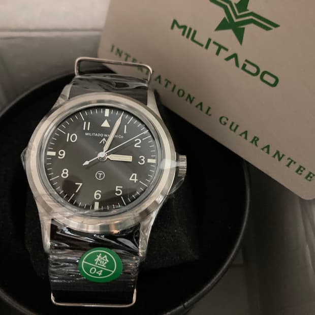실리타도 밀리타도 GD 래커다이얼 시계