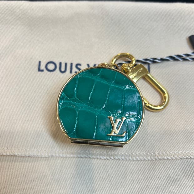 [정품/중고] 루이비통 미니거울 키링 / 백참