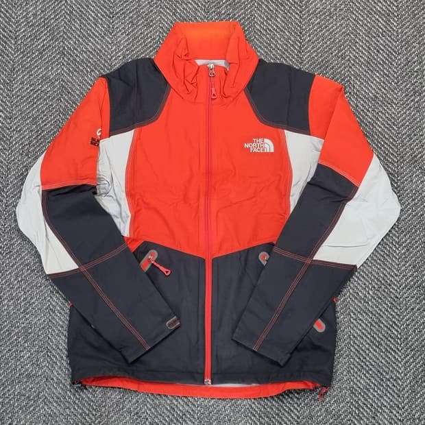 THE NORTH FACE — Summit Series 레드 블록 자켓
