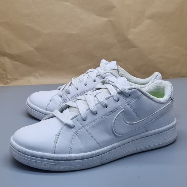 나이키 코트 로얄2 여성스니커즈240 