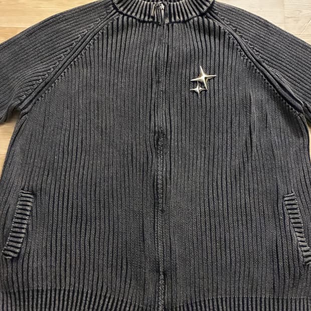 회색 별 니트