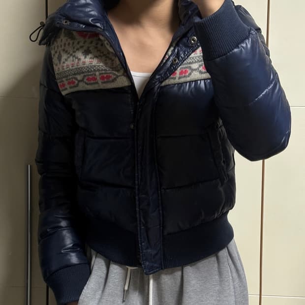 타미 유광 네이비 패딩