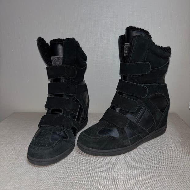 Ash skch+3 히든웨지힐 스니커즈