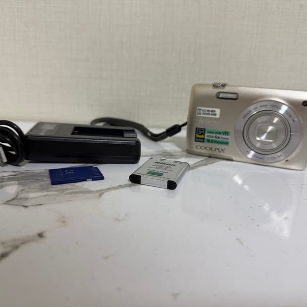 니콘 쿨픽스 s4300 카메라 +똑딱이 카메라(상태최상급)