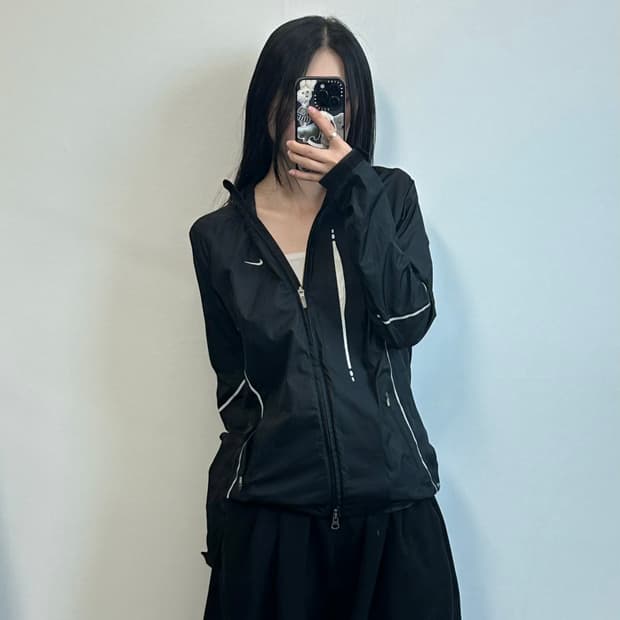 나이키 스우시 블랙 라인 바람막이 자켓