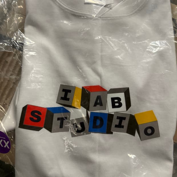 아이앱 블록 티셔츠