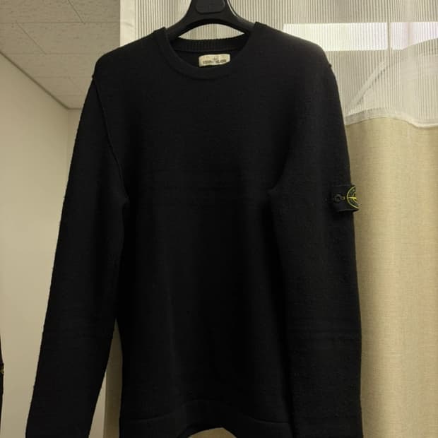 스톤아일랜드 블랙 니트