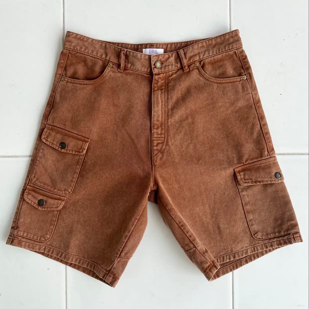 ERL brown cargo shorts