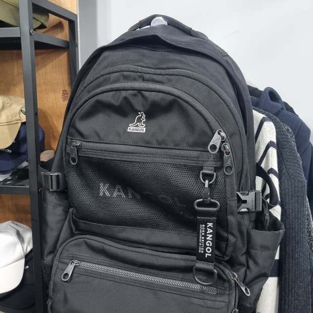 kangol 검정색 백팩 (가33 세47) 공용