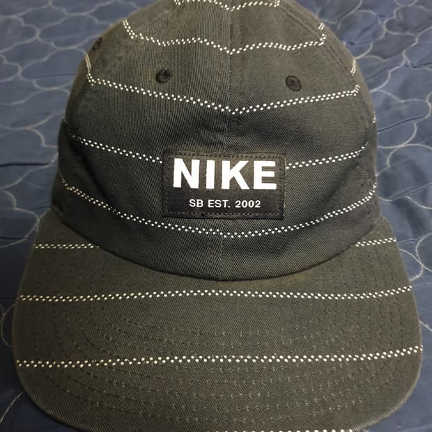 (단종매물) 나이키 SB 헤리티지86 스트라이프 워시드 캡 차콜