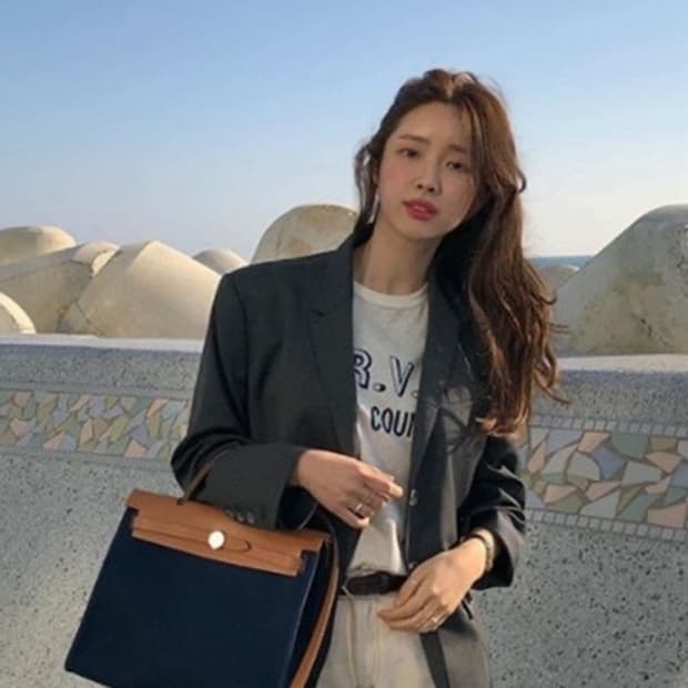 에르메스 에르백 31 네이비 베이지 은장 신품급 차정원