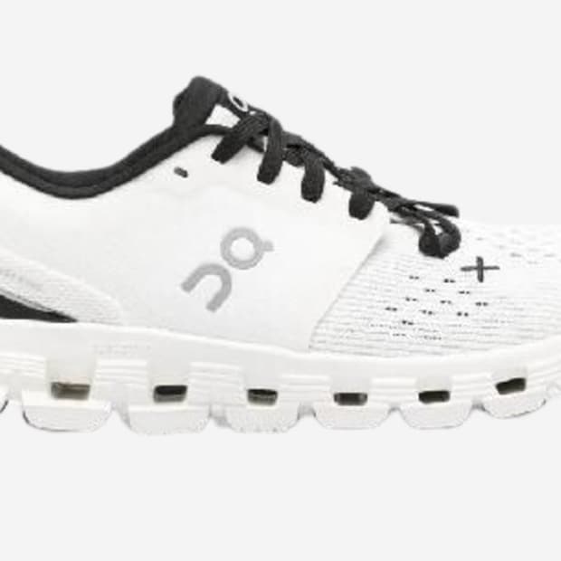 새제품 235,240온 러닝 클라우드 X 4 아이보리 블랙3WE30070