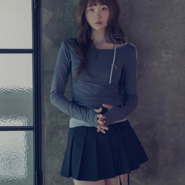 뉴얼린 set) 엠블럼 롱슬리브 보트넥 탑 +슬리브리스 레이어드 티