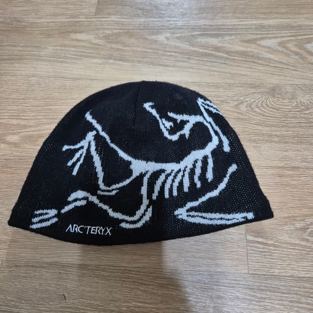 정품 아크테릭스 버드 헤드 토크 블랙 로고 비니