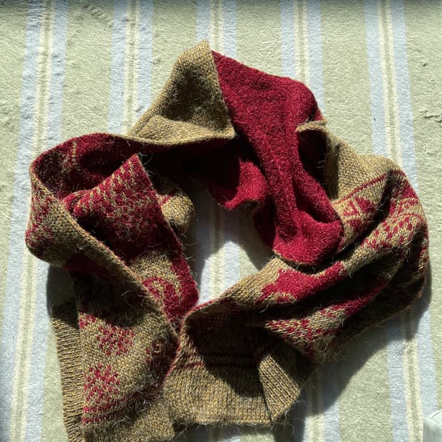 빈티지 니트 배색 머플러 디어패턴