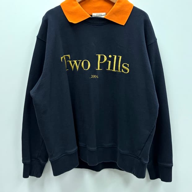 스튜디오톰보이 배색 카라 맨투맨 네이비