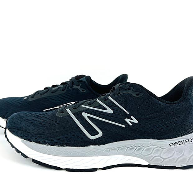 (275) 뉴발란스 M880K13