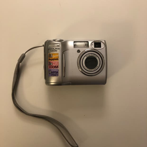 작례포함) 니콘 쿨픽스 5600