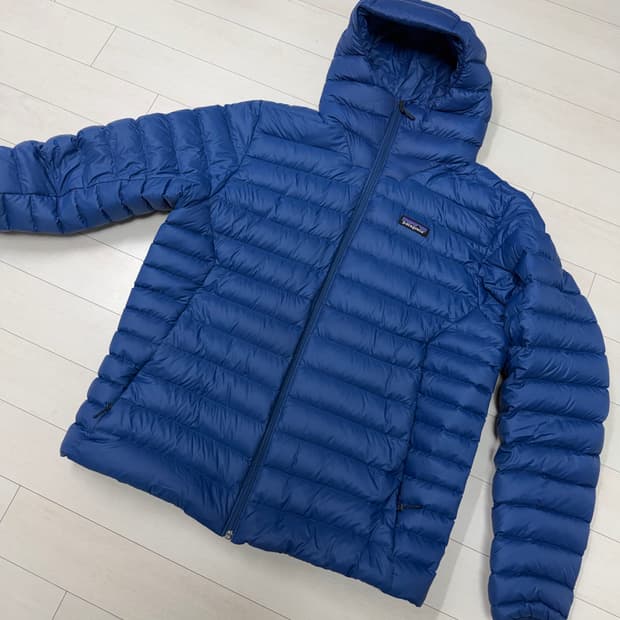 파타고니아 패딩 다운스웨터 25fw  L 사이즈  좋은가격인거 아시죠..