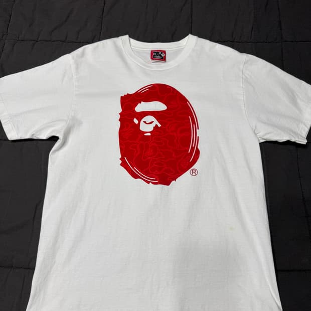 베이프 30주년 반팔티 (M, 화이트)