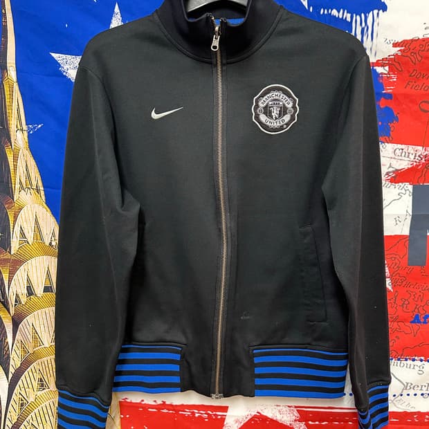 나이키 올드스쿨 맨유 져지 트랙탑 s90