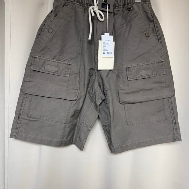 폴리테루 프론트 카고 1/2 팬츠 그레이 베이지 2 팝니다
