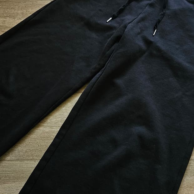 무신사 검정 와이드 바지