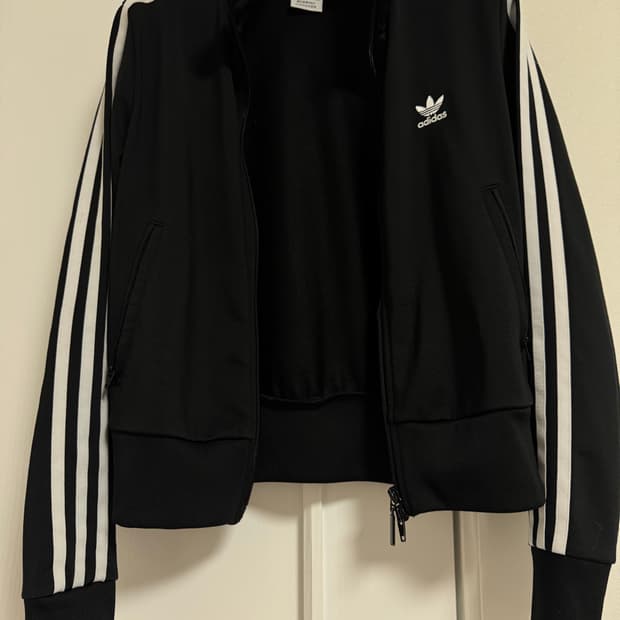 아디다스 트랙탑 
