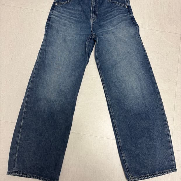 유니클로 배기커브진 25사이즈 