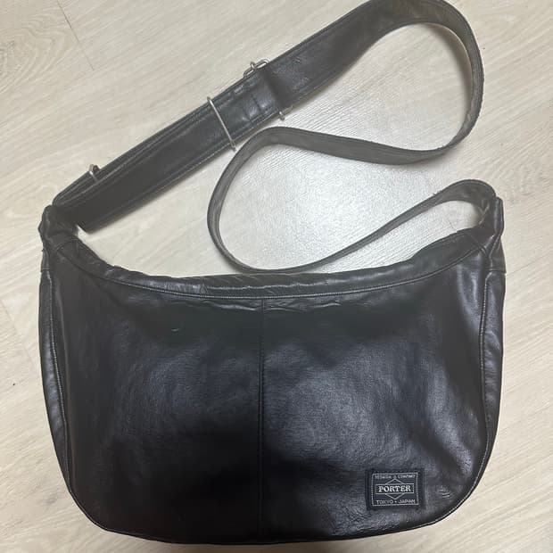 PORTER 요시다 포터 프리스타일 반달 숄더백 블랙
