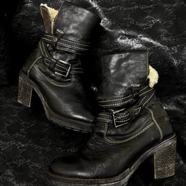 “MANAS” 00’s Rare Design 2Buckle Detail 