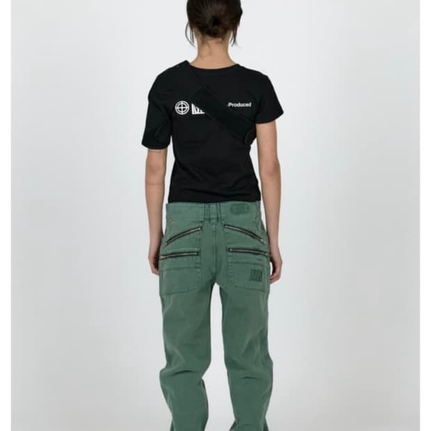 플라스틱 프로덕트 split pocket 바지 급처