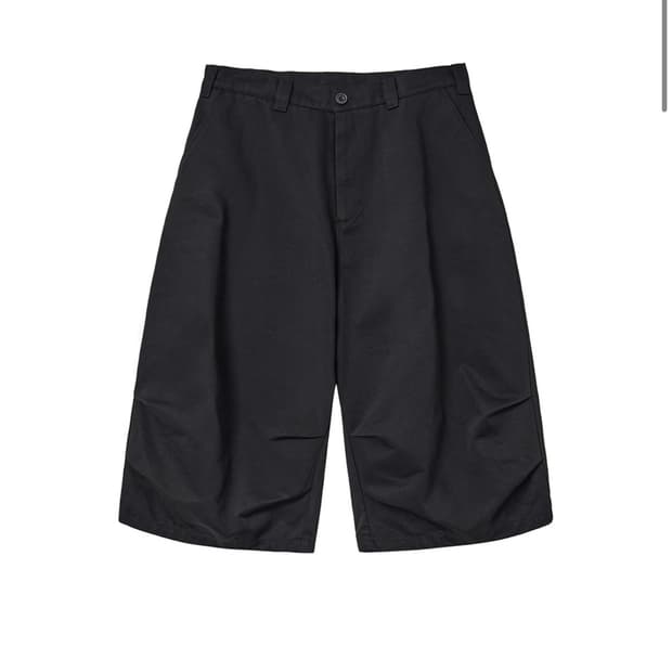 해칭룸 스노우 쇼츠 블랙