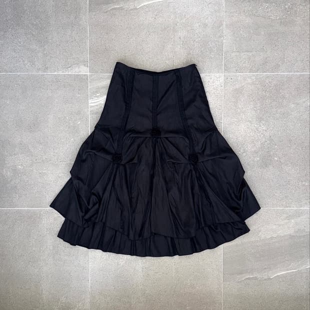 Black rose balloon shirring skirt